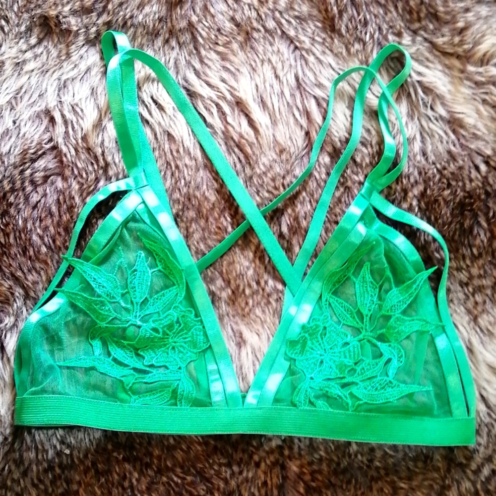 Green bralet size s-m, b-c